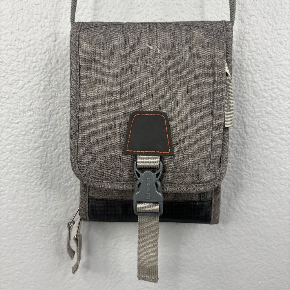 L.L.Bean Travel Passport Organizer Crossbody Anti-Theft Purse